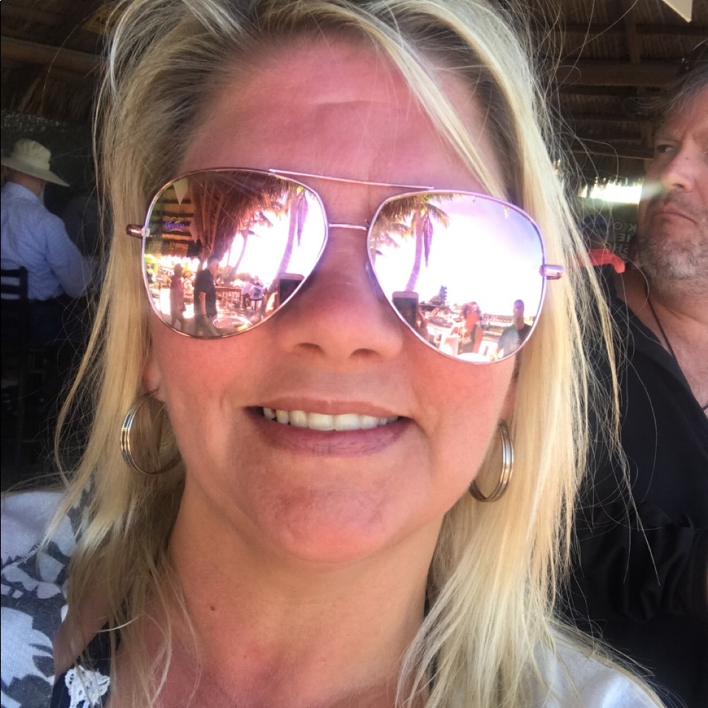 Meet your Posher, Sunny